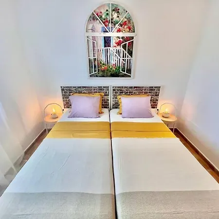 La Casa De Flores *
