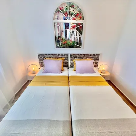 La Casa De Flores *